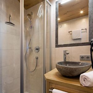 Zimmer mit zwei Einzelbetten